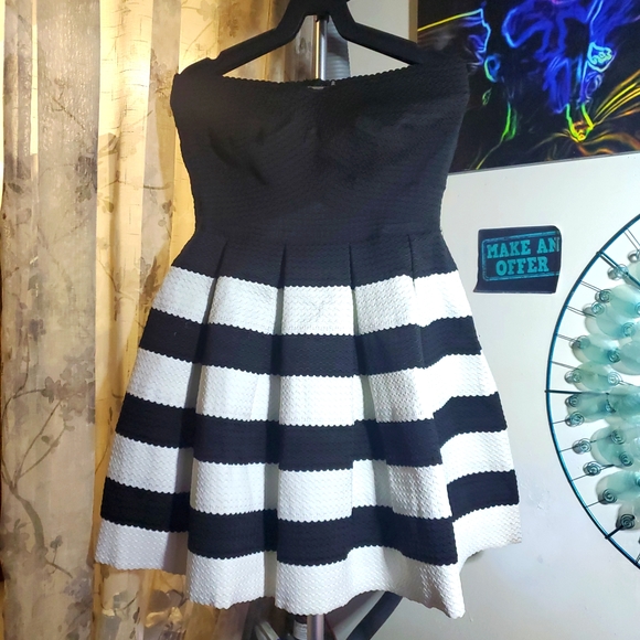 In Luv Dress - Picture 2 of 8